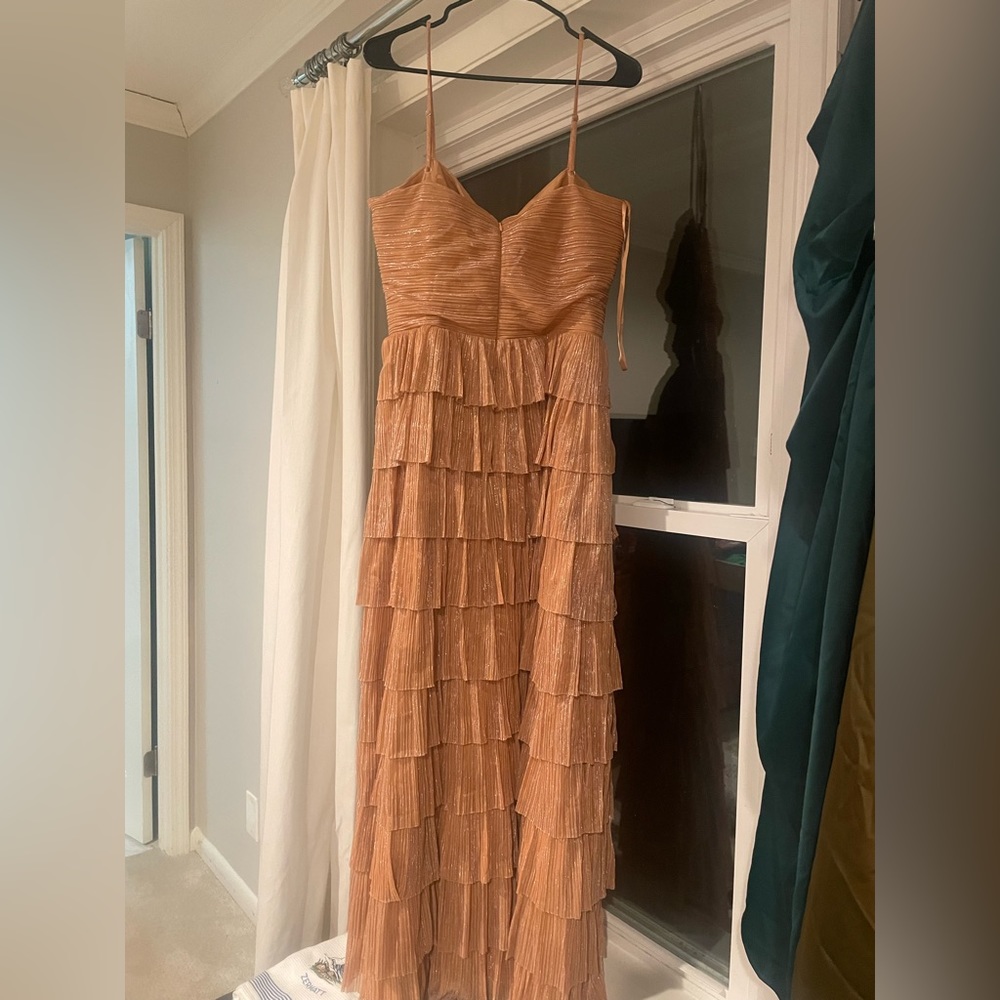 Gianni bini size 12 tiered ruffle dress never worn